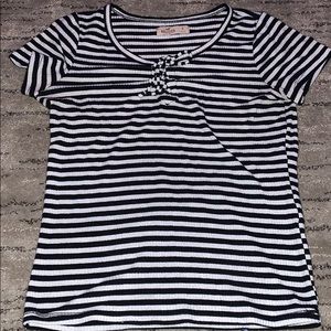 hollister form fitting shirt